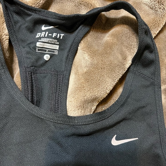 Nike Tank top - Picture 2 of 2